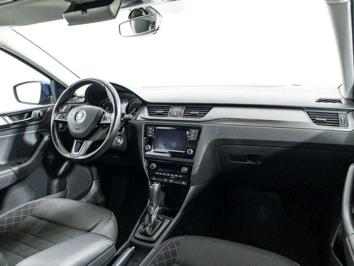 Skoda Rapid с пробегом — 2017 год. Фото: #8