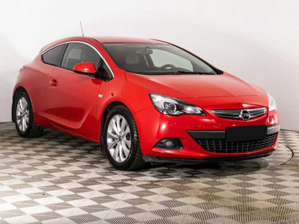 Opel Astra с пробегом — 2012 год. Фото: #2