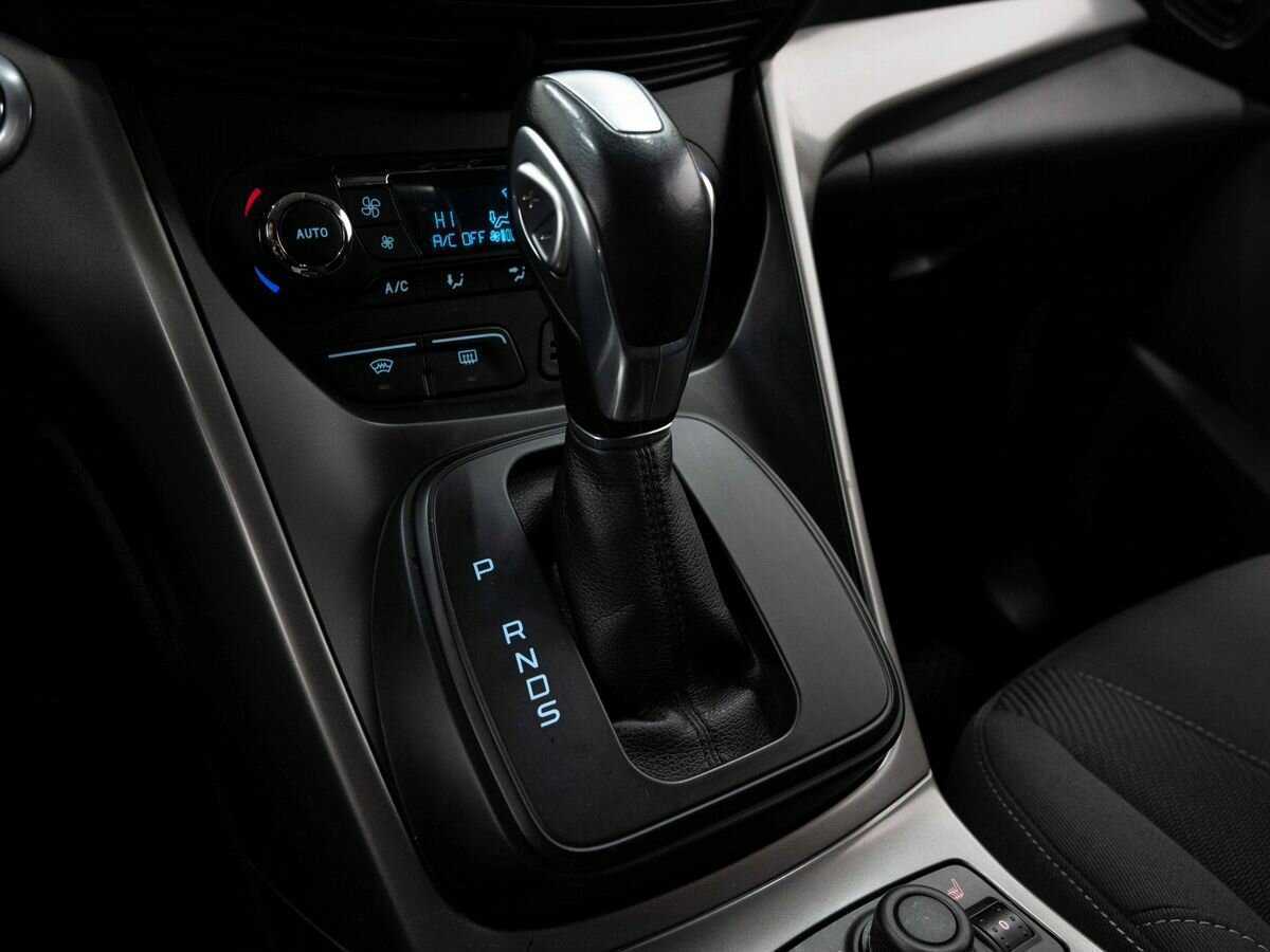 Ford Kuga с пробегом — 2014 год. Фото: #21