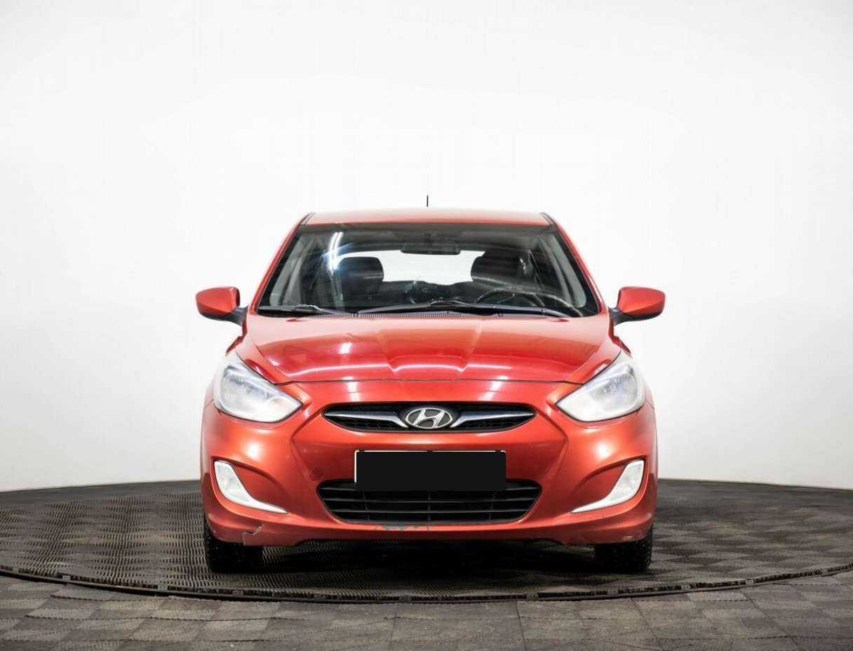 Hyundai Solaris с пробегом — 2012 год. Фото: #0