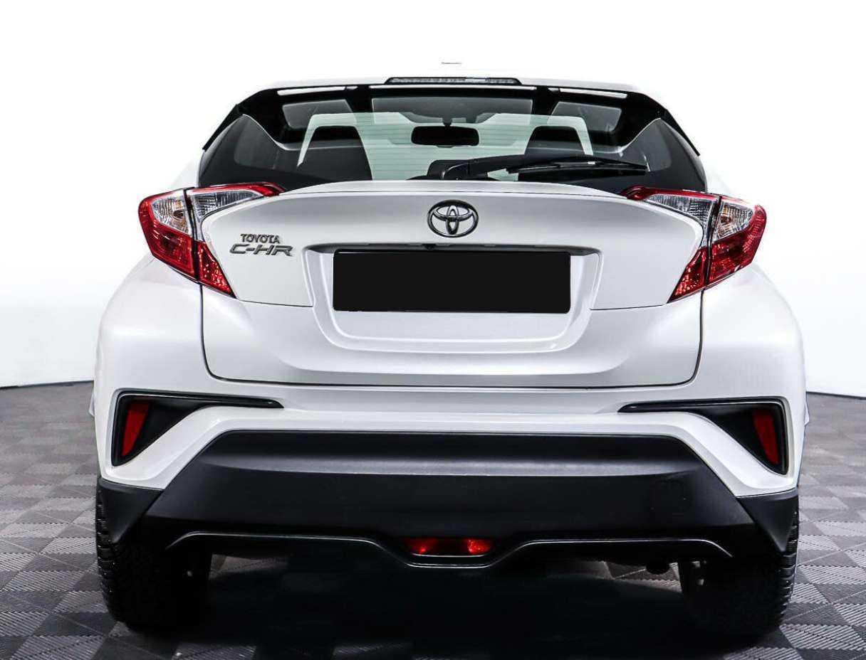 Toyota C-HR с пробегом — 2019 год. Фото: #5