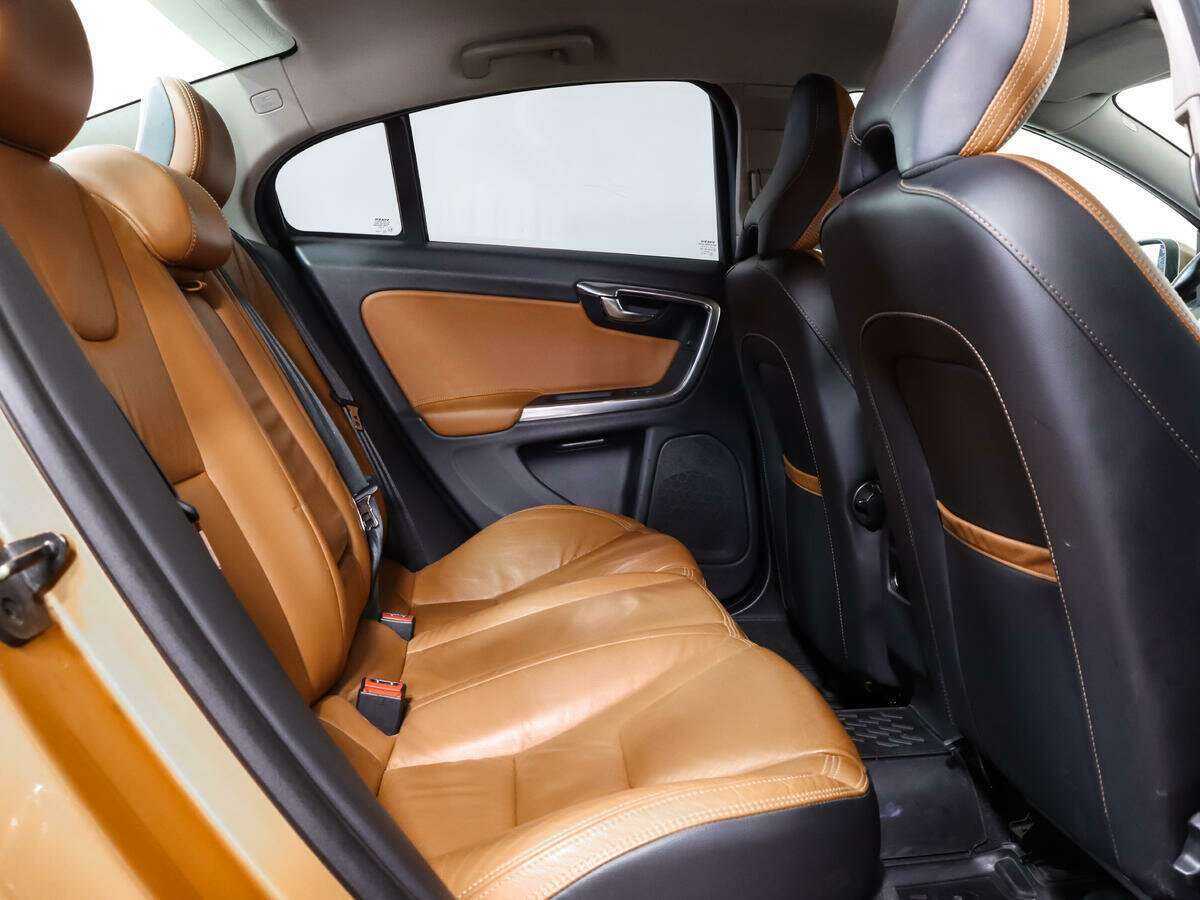 Volvo S60 с пробегом — 2012 год. Фото: #8