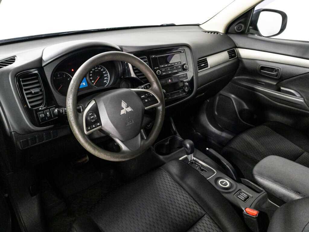Mitsubishi Outlander с пробегом — 2014 год. Фото: #8