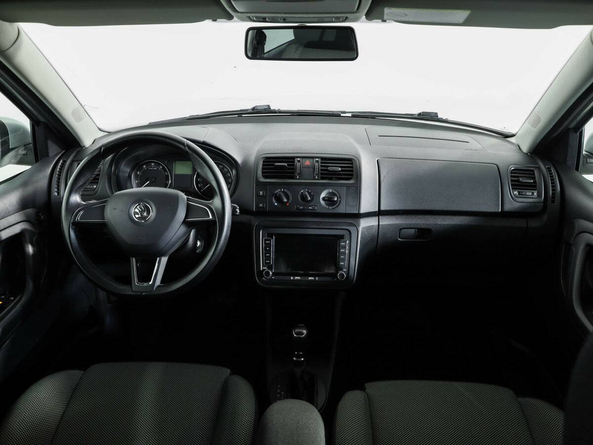 Skoda Fabia с пробегом — 2014 год. Фото: #7