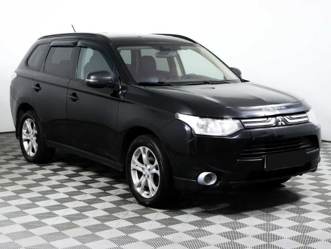 Mitsubishi Outlander с пробегом — 2013 год. Фото: #2