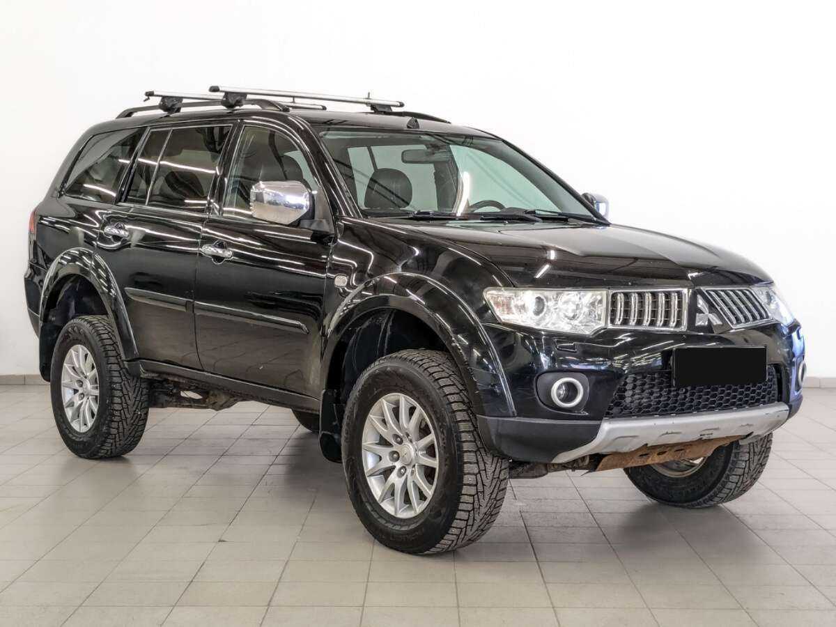 Mitsubishi Pajero Sport с пробегом — 2012 год. Фото: #2