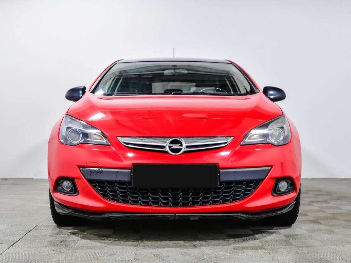 Opel Astra с пробегом — 2013 год. Фото: #1