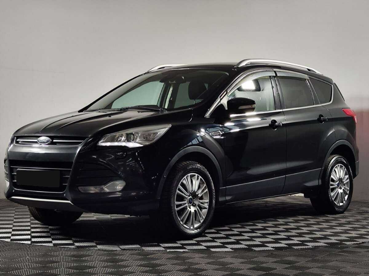 Ford Kuga с пробегом — 2015 год. Фото: #0
