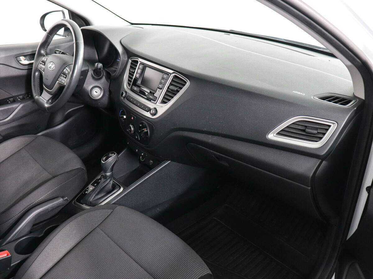 Hyundai Solaris с пробегом — 2019 год. Фото: #8