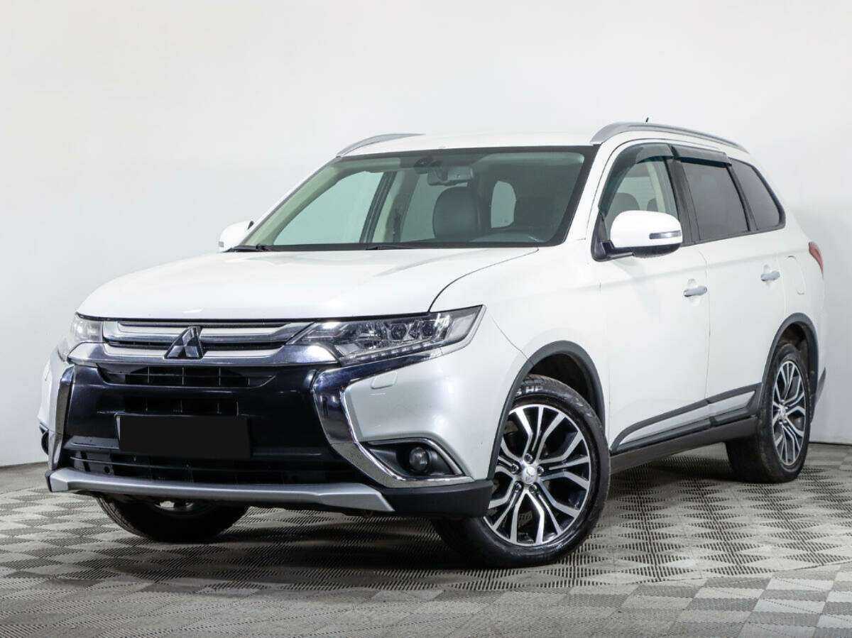 Mitsubishi Outlander с пробегом — 2016 год. Фото: #0