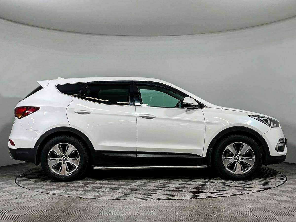 Hyundai Santa Fe с пробегом — 2017 год. Фото: #3