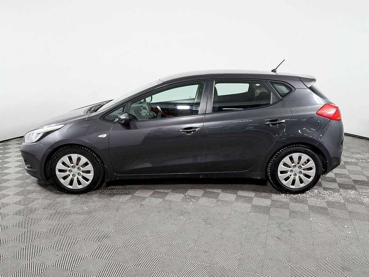 Kia Ceed с пробегом — 2013 год. Фото: #7