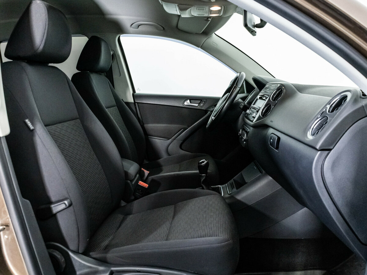 Volkswagen Tiguan с пробегом — 2014 год. Фото: #12