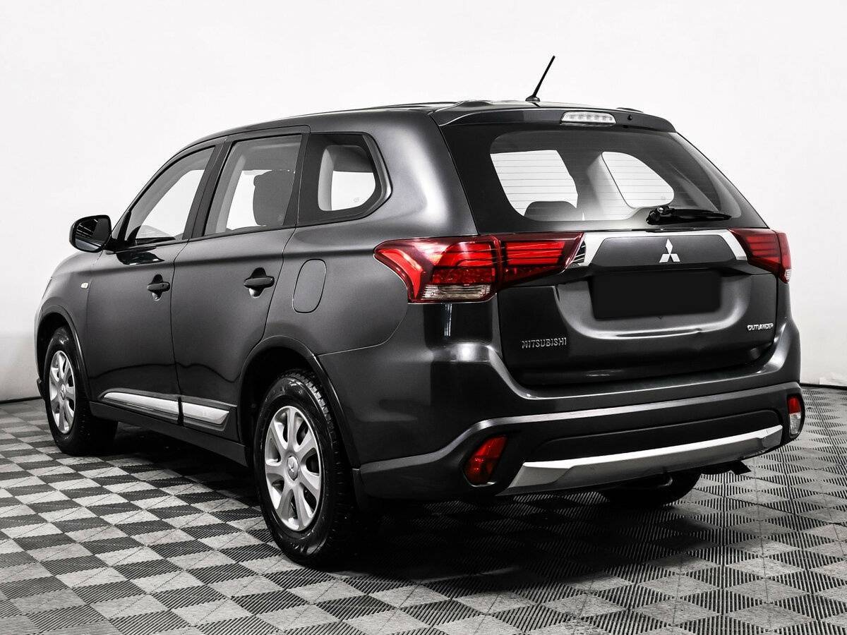 Mitsubishi Outlander с пробегом — 2015 год. Фото: #6