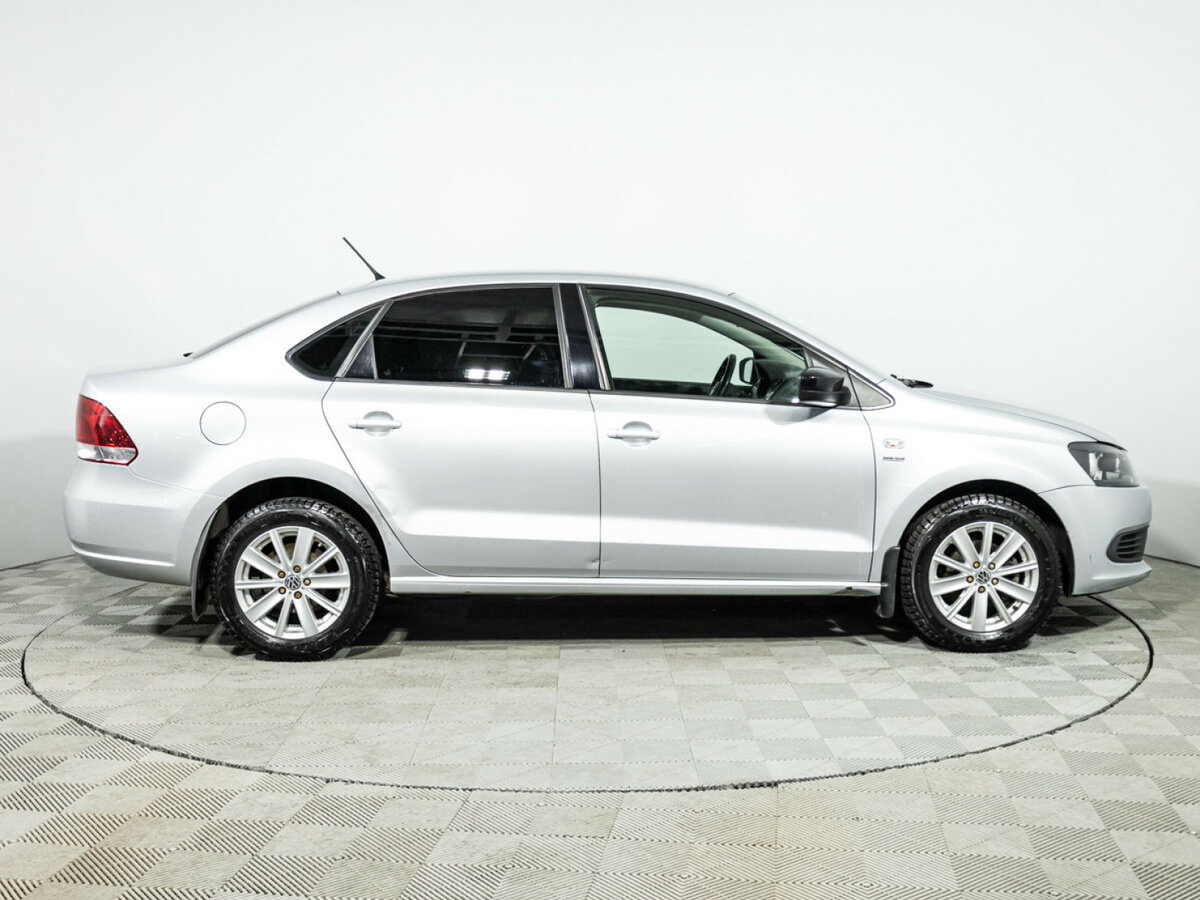 Volkswagen Polo с пробегом — 2013 год. Фото: #3