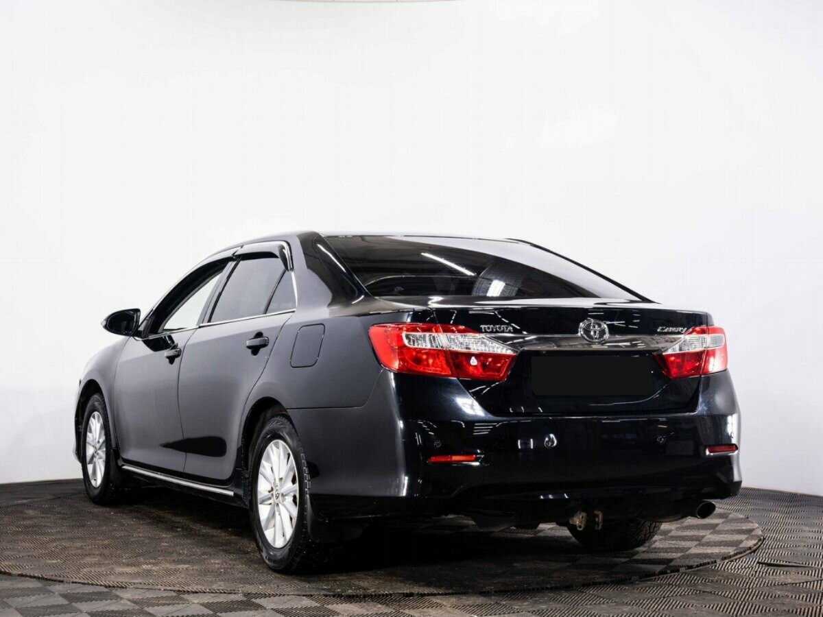 Toyota Camry с пробегом — 2012 год. Фото: #3