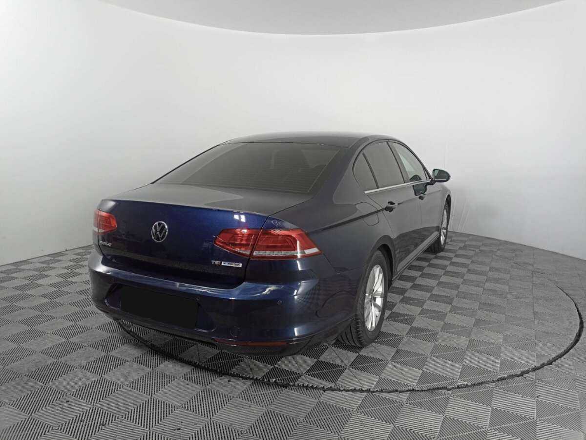 Volkswagen Passat с пробегом — 2016 год. Фото: #4