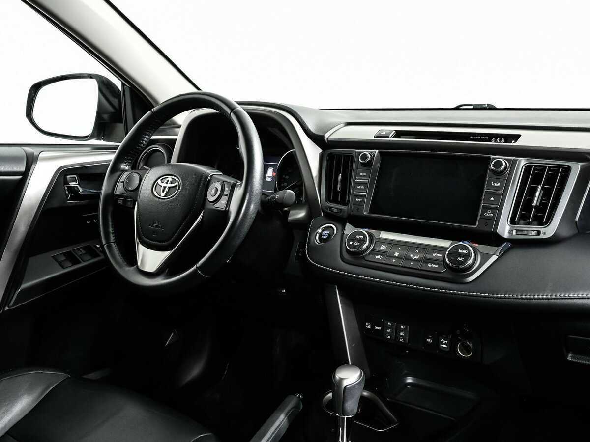 Toyota RAV4 с пробегом — 2019 год. Фото: #8