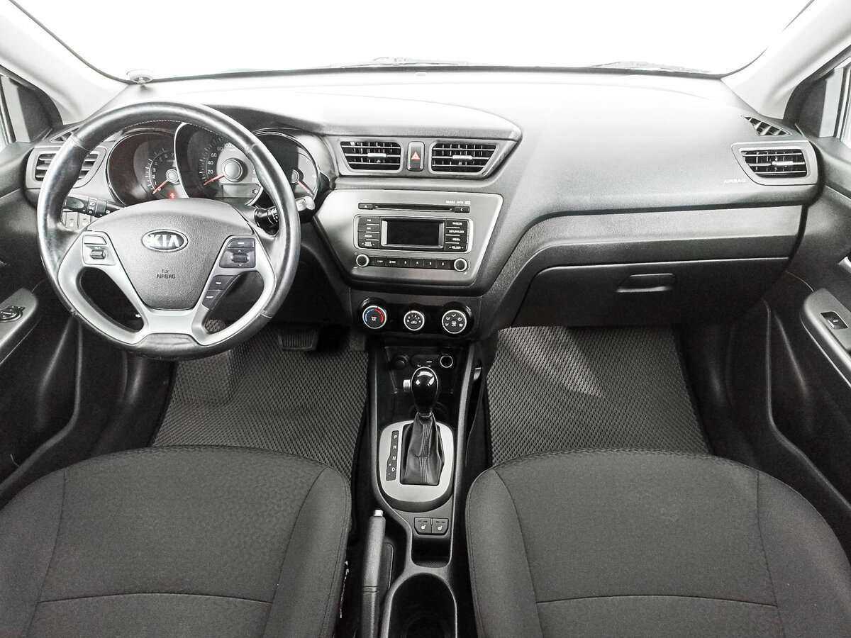 Kia Rio с пробегом — 2017 год. Фото: #11