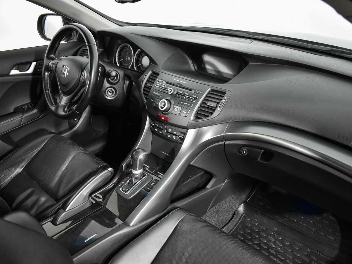 Honda Accord с пробегом — 2012 год. Фото: #14