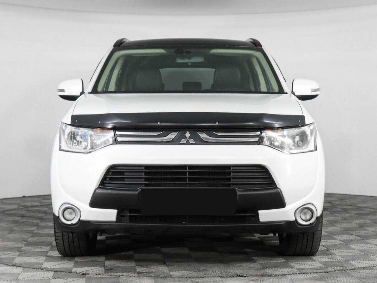 Mitsubishi Outlander с пробегом — 2013 год. Фото: #1