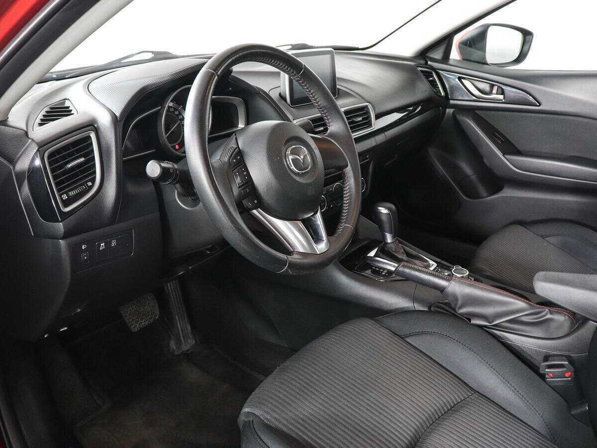 Mazda 3 с пробегом — 2014 год. Фото: #6