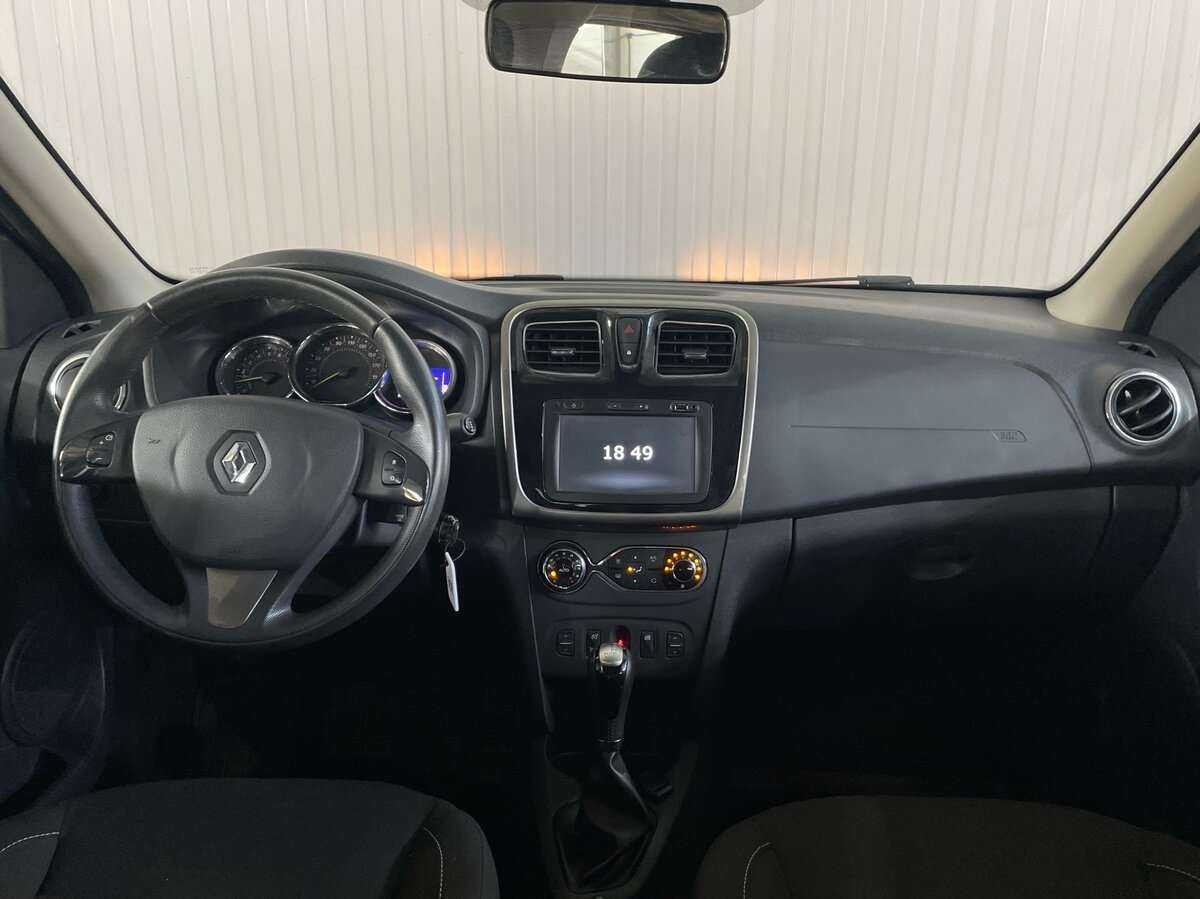 Renault Sandero с пробегом — 2018 год. Фото: #8