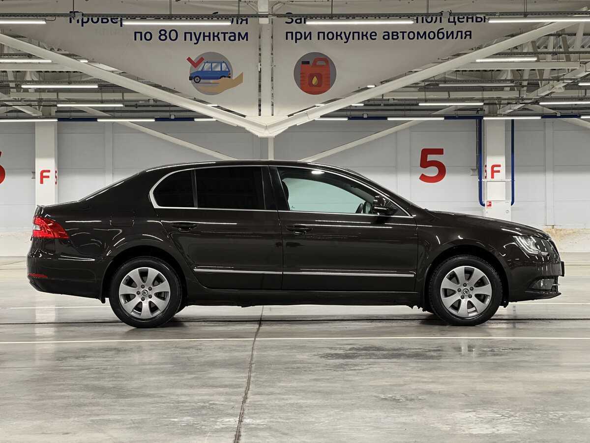 Skoda Superb с пробегом — 2013 год. Фото: #3