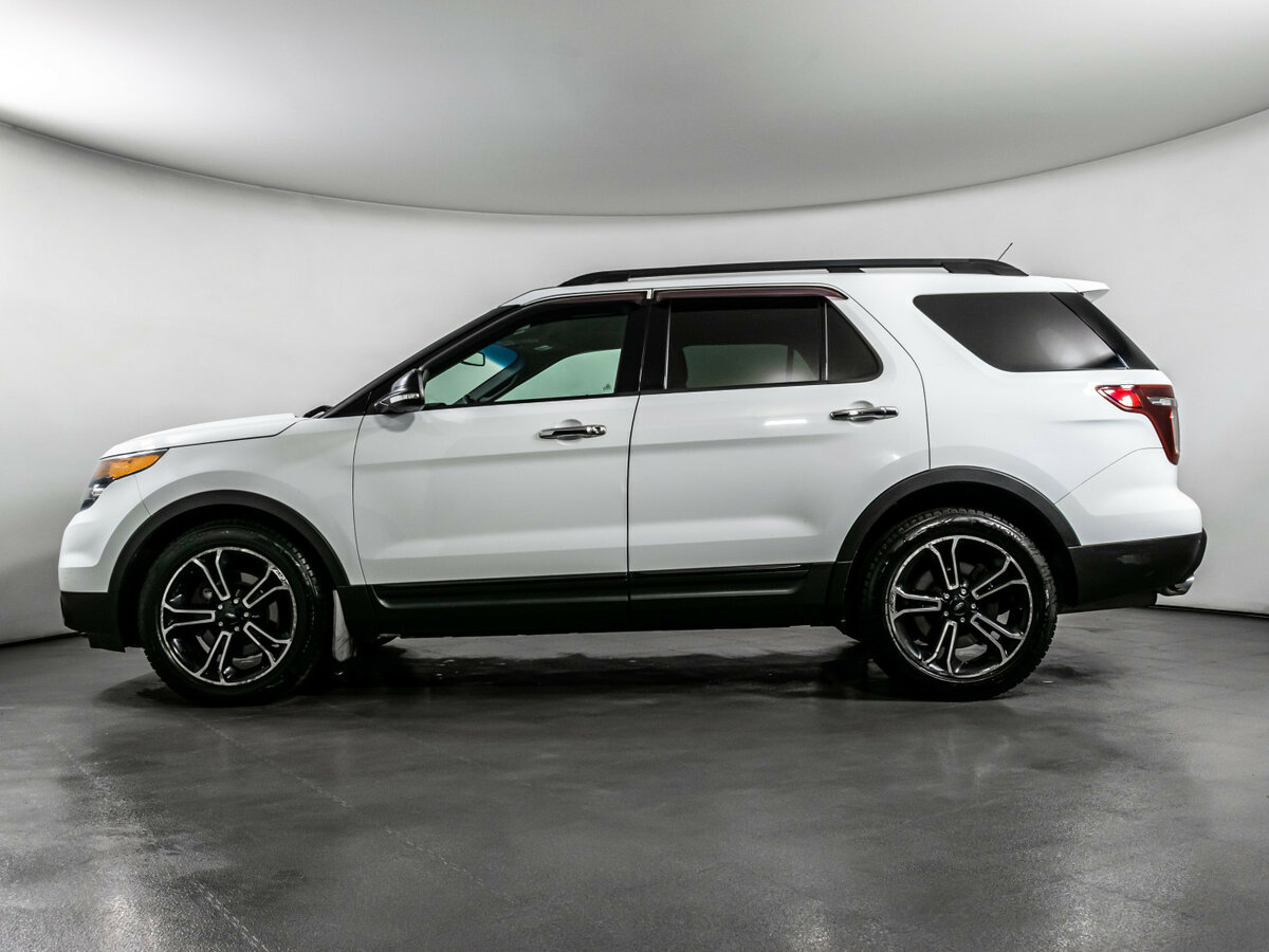 Ford Explorer с пробегом — 2013 год. Фото: #7