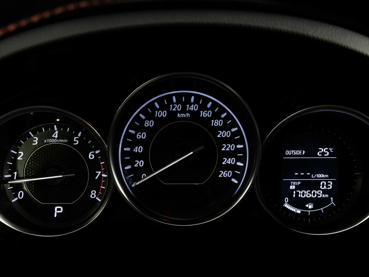 Mazda 6 с пробегом — 2014 год. Фото: #15