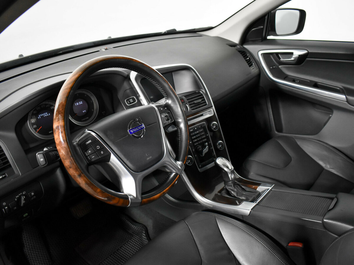 Volvo XC60 с пробегом — 2012 год. Фото: #7