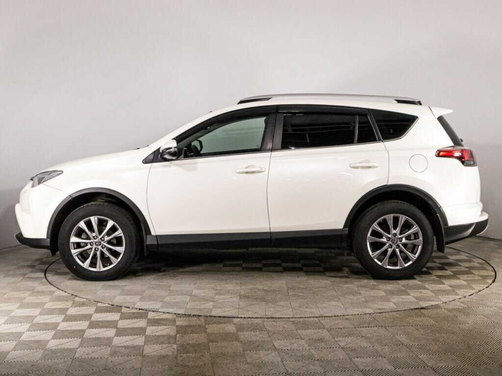 Toyota RAV4 с пробегом — 2017 год. Фото: #7
