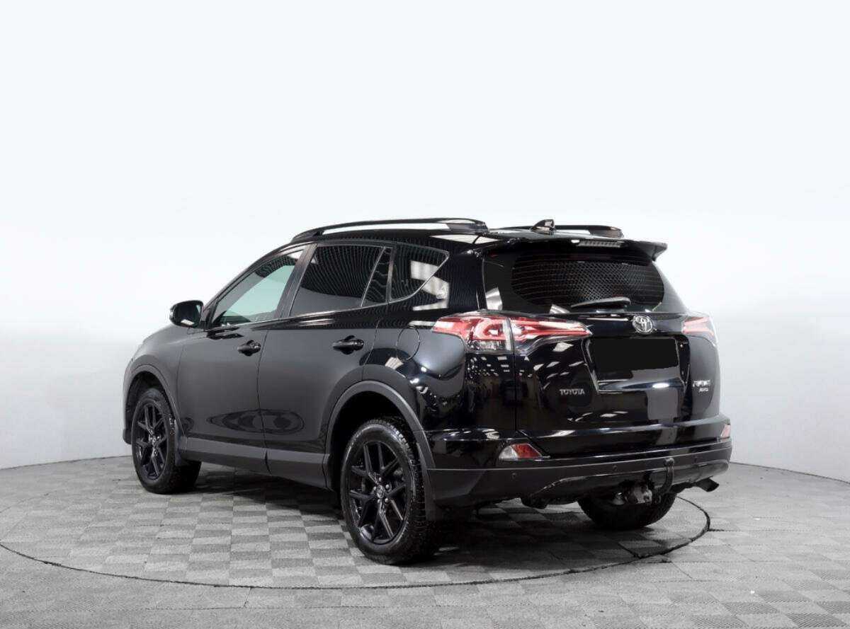 Toyota RAV4 с пробегом — 2019 год. Фото: #5
