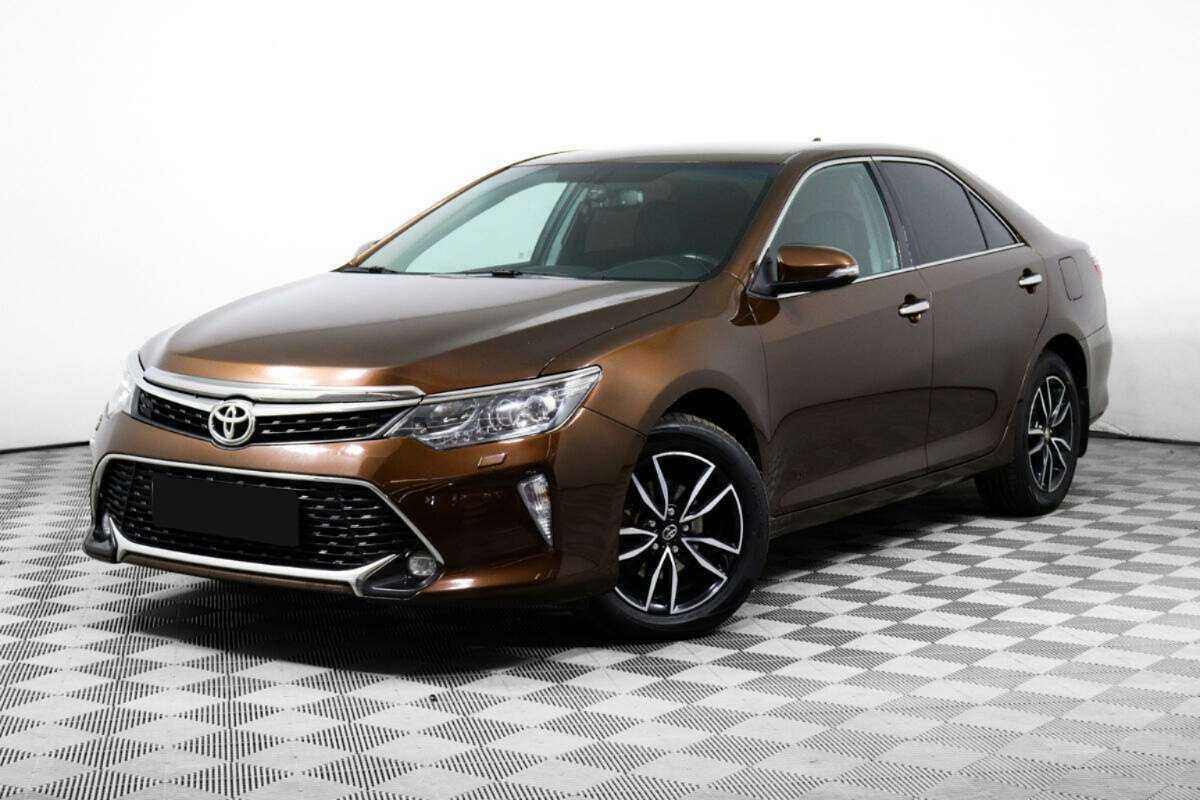 Toyota Camry с пробегом — 2017 год. Посмотреть фото
