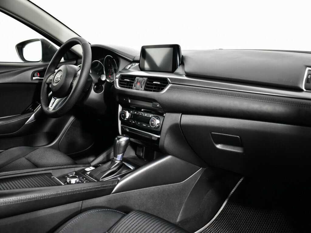 Mazda 6 с пробегом — 2015 год. Фото: #8
