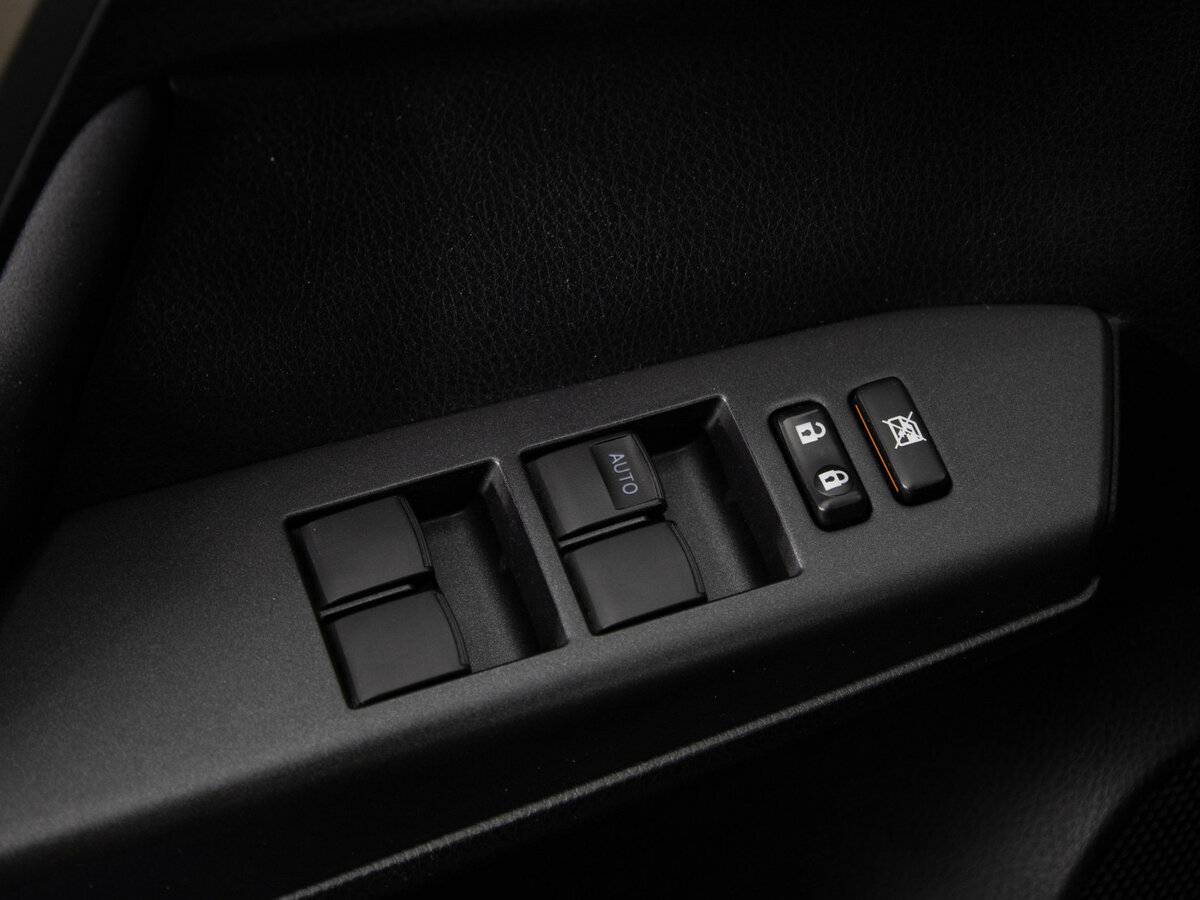 Toyota RAV4 с пробегом — 2019 год. Фото: #12