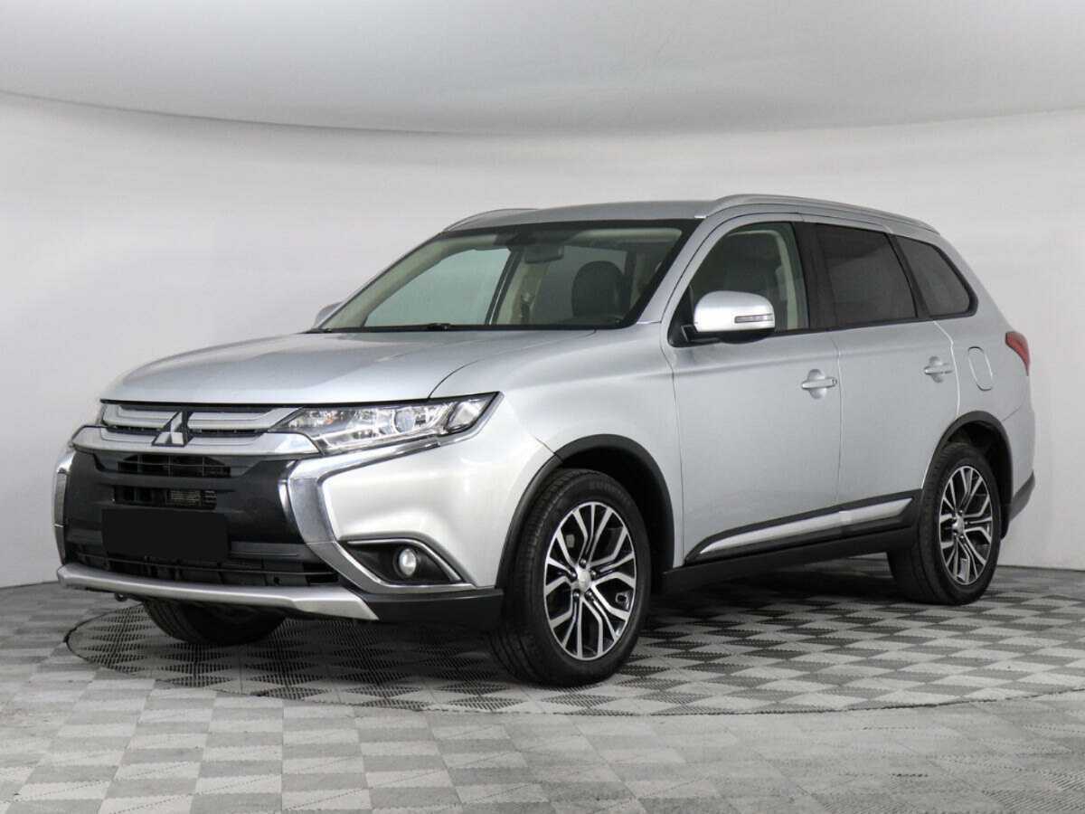 Mitsubishi Outlander с пробегом — 2017 год. Фото: #0