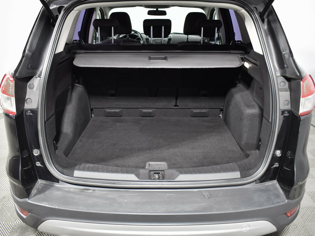 Ford Kuga с пробегом — 2014 год. Фото: #17
