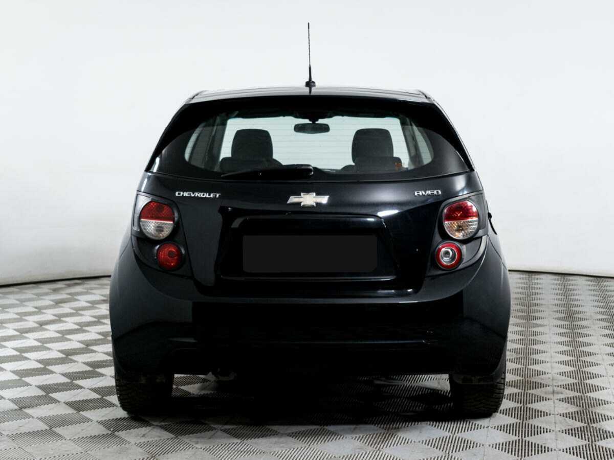 Chevrolet Aveo с пробегом — 2012 год. Фото: #4