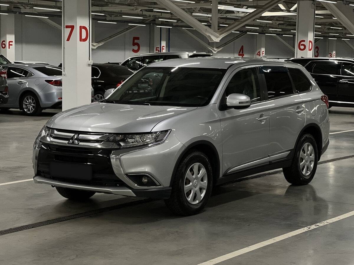 Mitsubishi Outlander с пробегом — 2017 год. Посмотреть фото