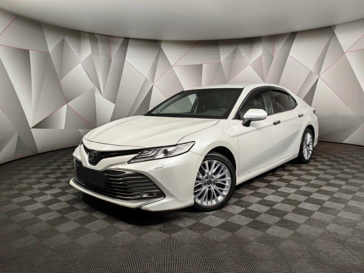 Toyota Camry с пробегом — 2020 год. Посмотреть фото