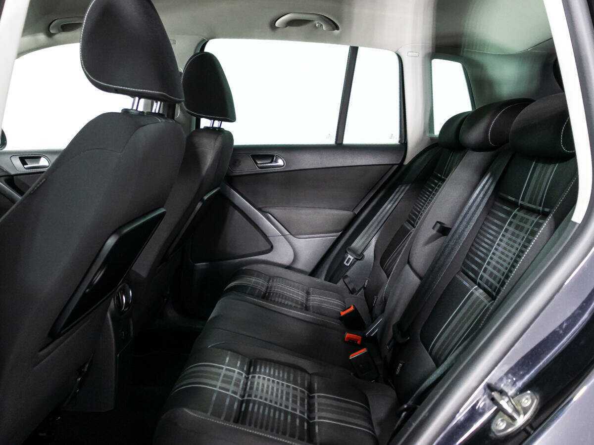 Volkswagen Tiguan с пробегом — 2015 год. Фото: #9