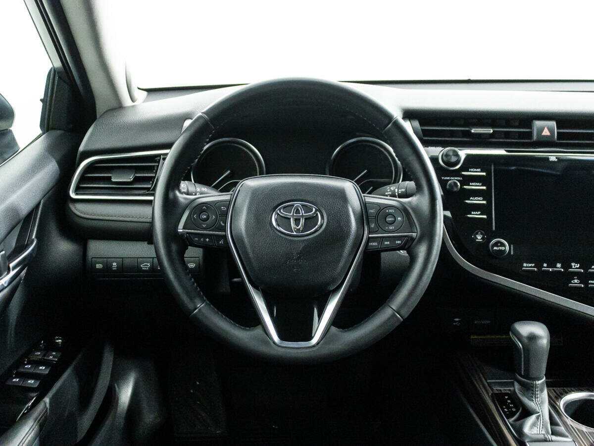 Toyota Camry с пробегом — 2020 год. Фото: #18