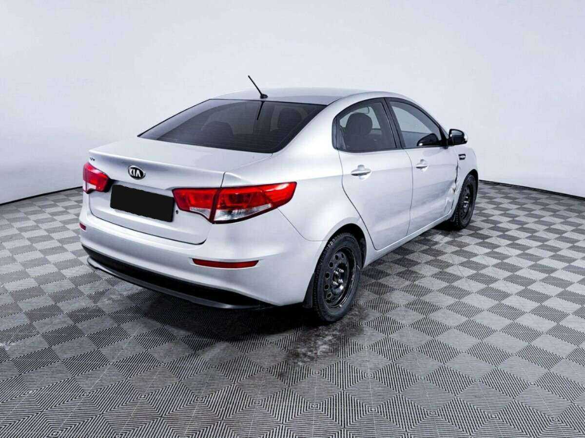 Kia Rio с пробегом — 2015 год. Фото: #4
