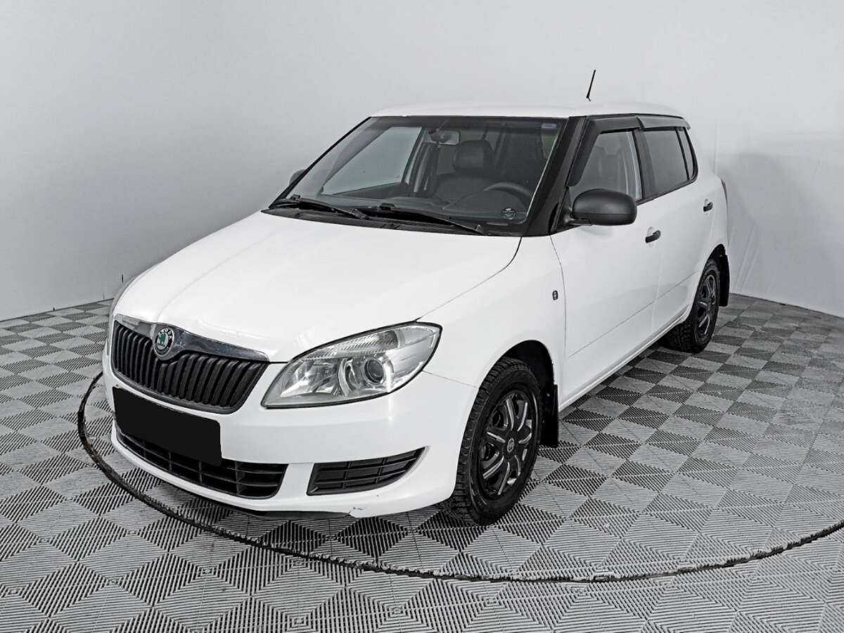 Skoda Fabia с пробегом — 2012 год. Посмотреть фото