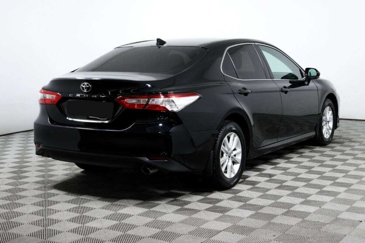 Toyota Camry с пробегом — 2019 год. Фото: #3