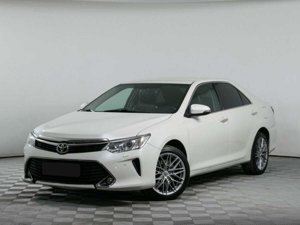 Toyota Camry с пробегом — 2017 год. Фото: #0