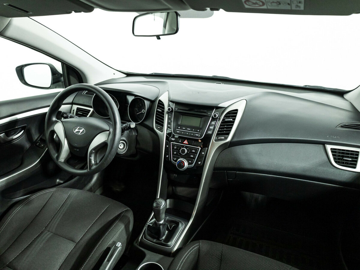 Hyundai i30 с пробегом — 2014 год. Фото: #8