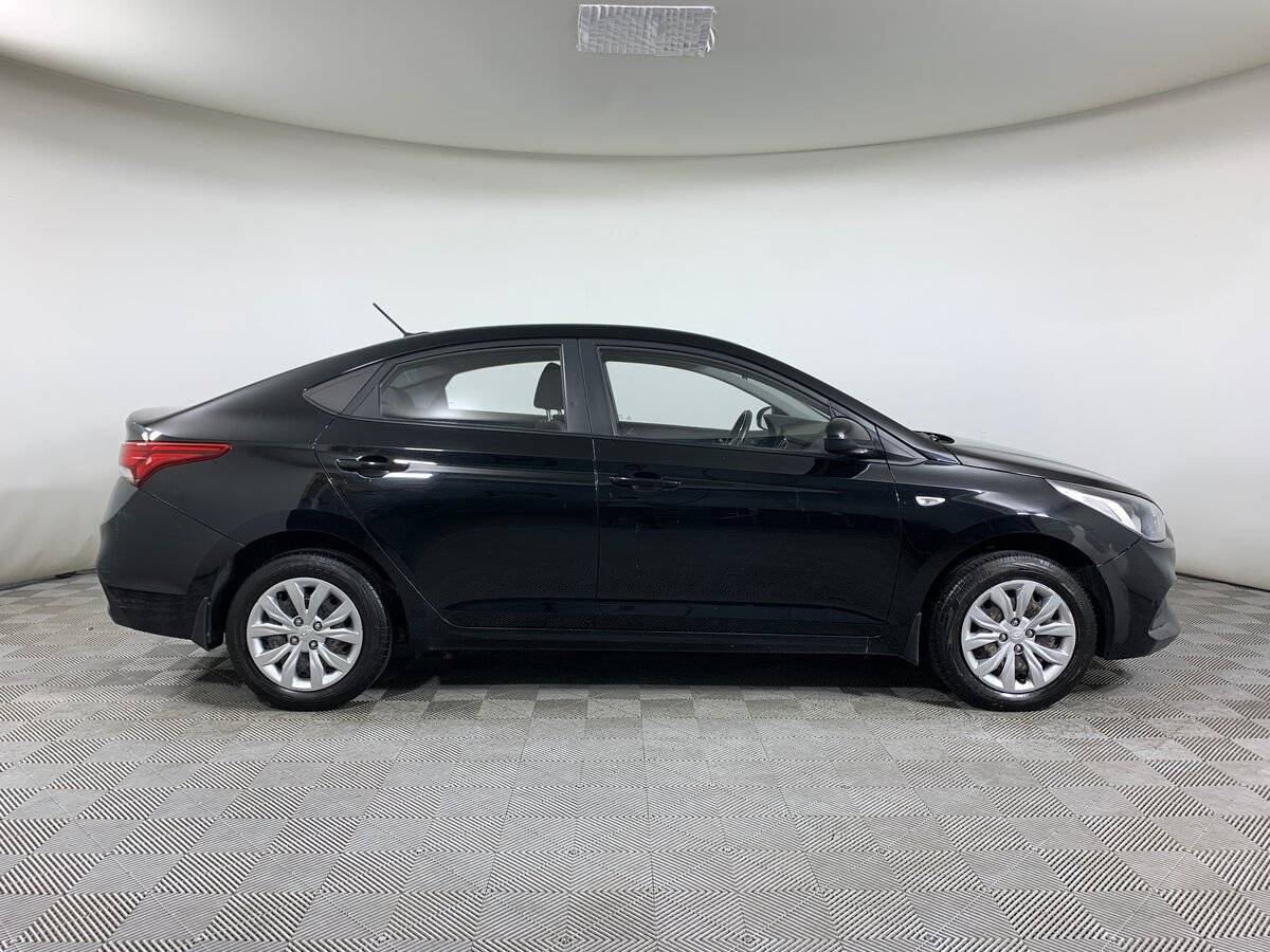 Hyundai Solaris с пробегом — 2017 год. Фото: #3