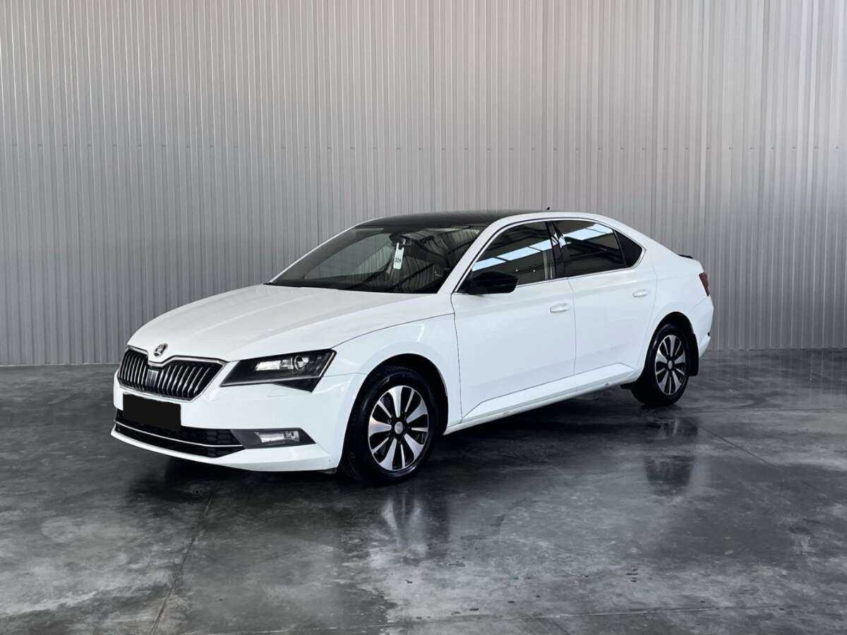 Skoda Superb с пробегом — 2015 год. Фото: #0